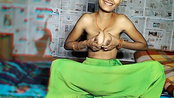 Bhabhi Desi Mendapatkan Seks Kasar Dari Tetangga Biseksualnya